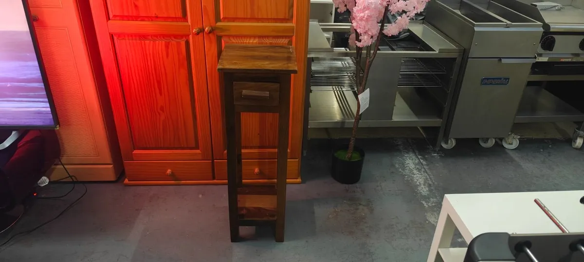 Sheesham Toll Stand - Image 3