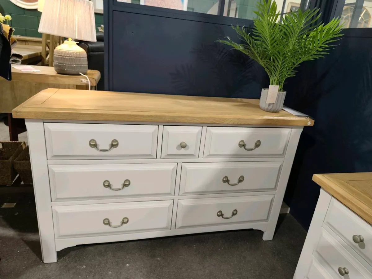 Wide 7 Drawer Oak Chest Brand New - Image 4