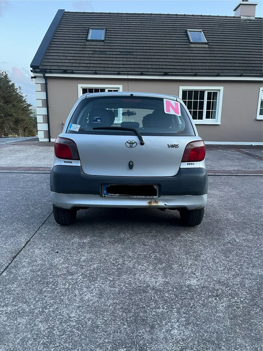 Toyota Yaris For Parts - Image 4