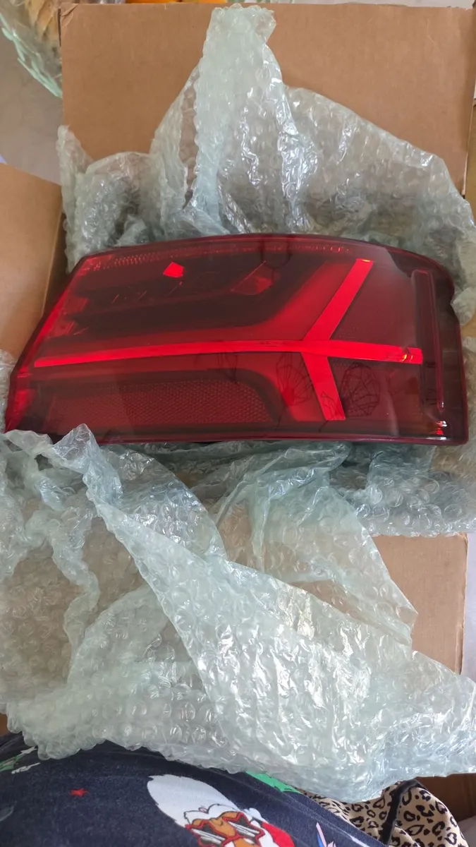 Rear right side light Audi A6 - Image 3