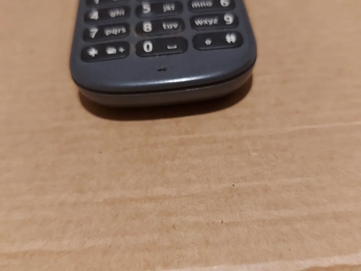 Nokia 100 Mobile Phone, mint condition - Image 4