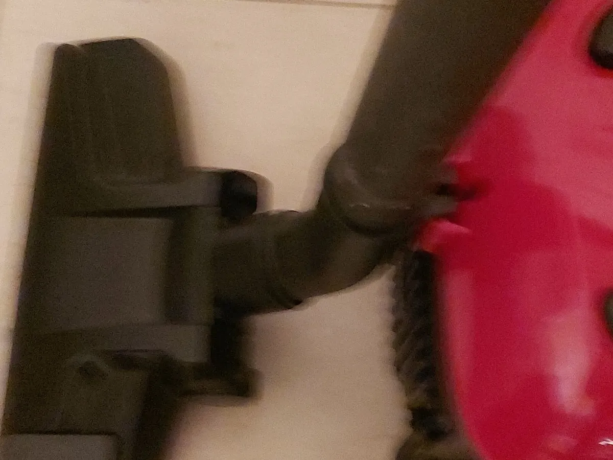 SONA Vacuum Cleaner, Great Suction - Image 2