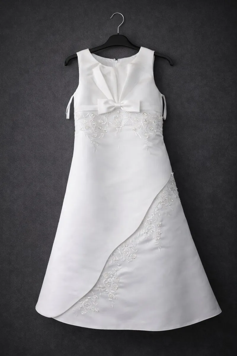 Communion dress - Image 1