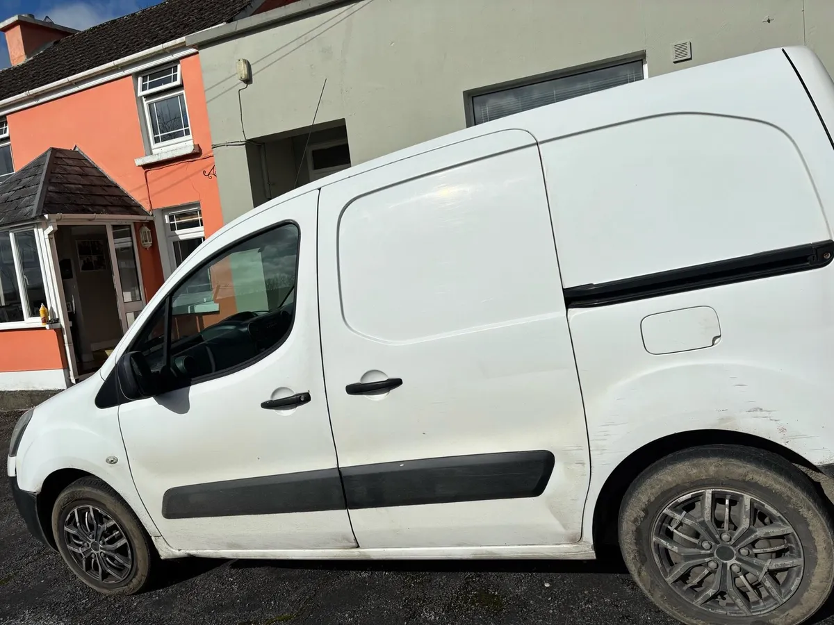 12 Citroen berlingo van - Image 2