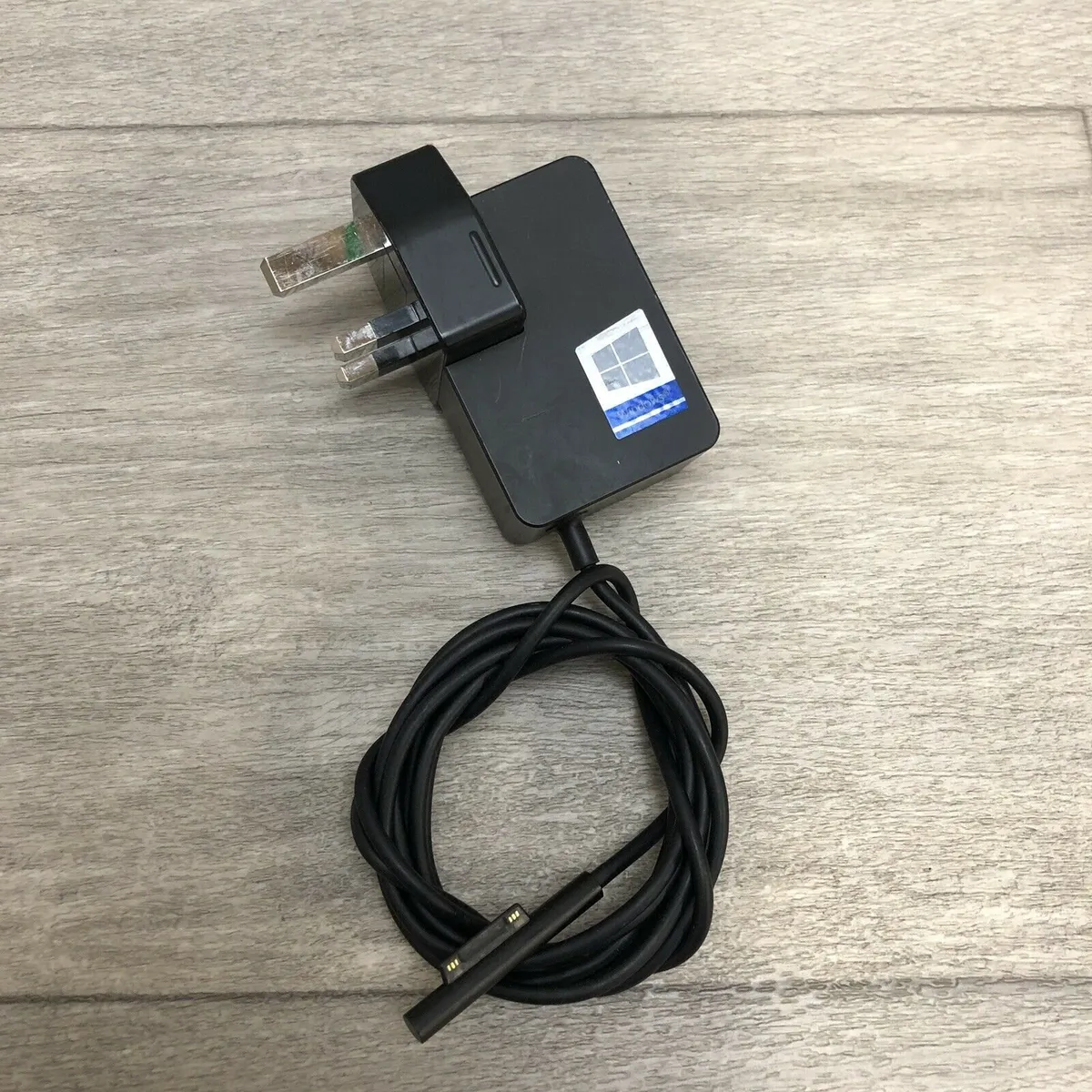 Genuine Microsoft Surface Adapter Charger 24W GO - Image 4