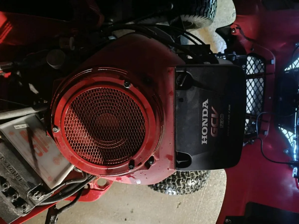 Ride on mower - Image 4