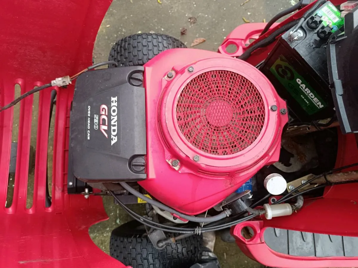 Ride on mower - Image 2