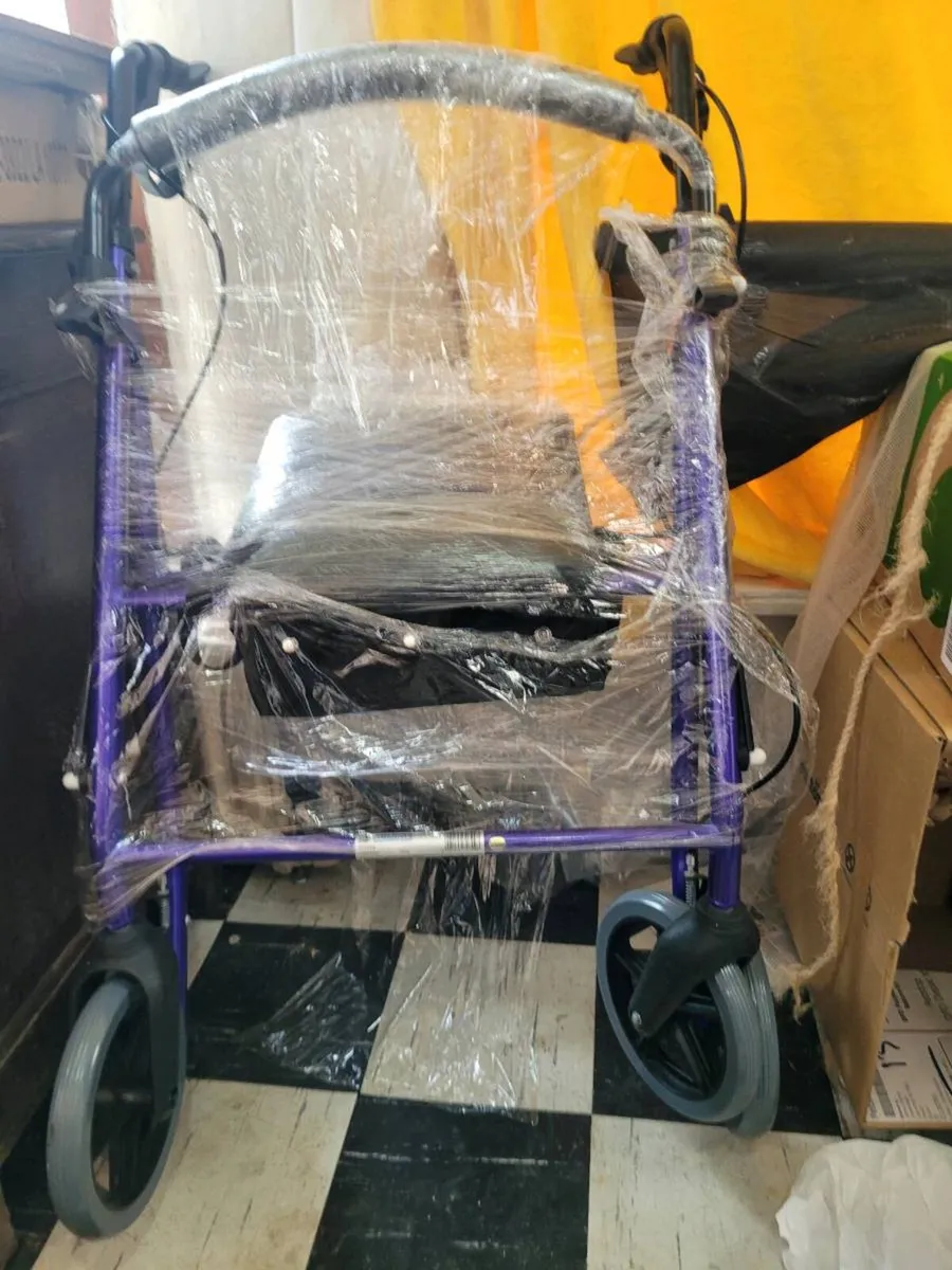 Walker Rolator with Seat VGC