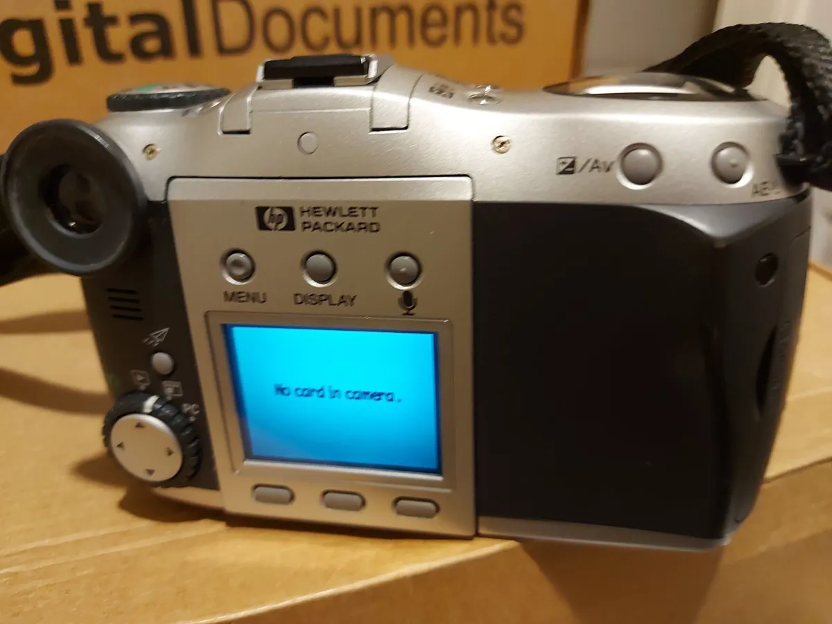 Hewlett-Packard HP Photo Smart Digital Camera 912 - Image 4
