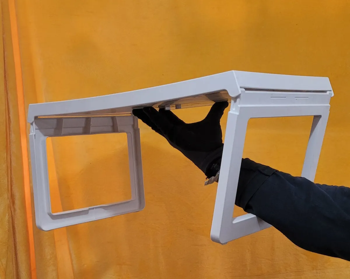 Breakfast in bed? Bed tray with folding legs