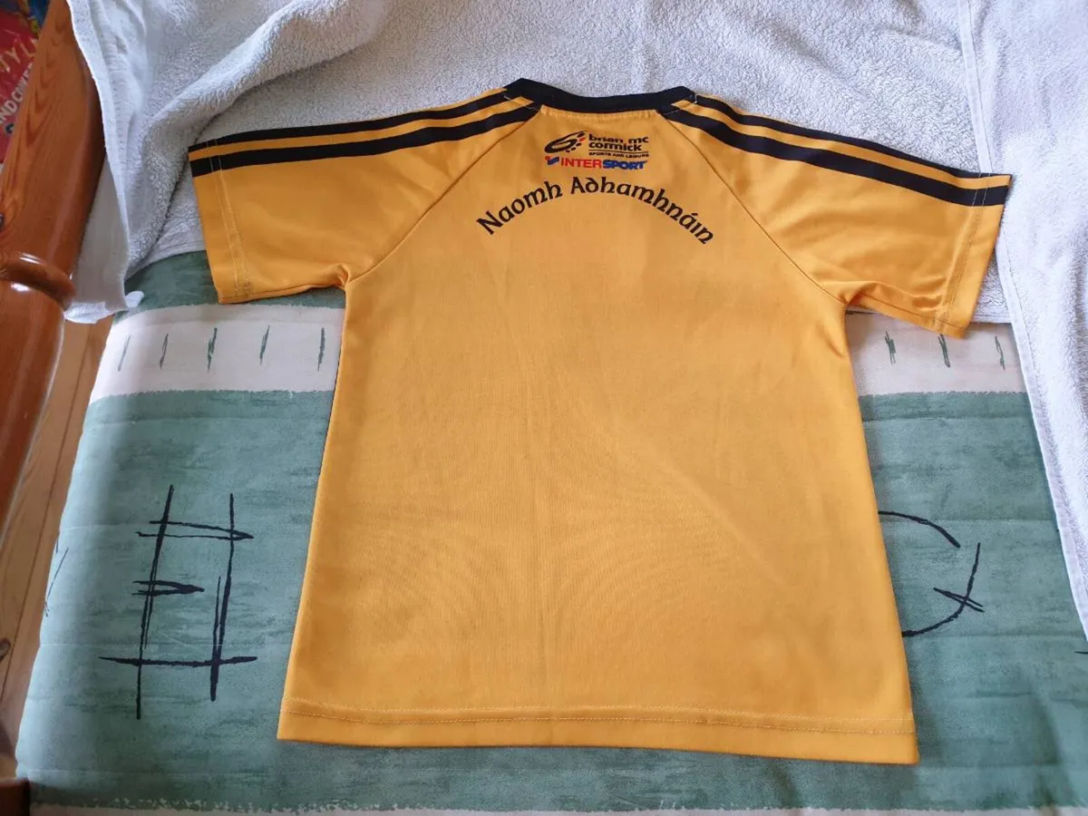 St Eunans Gaelic Football Home Jersey 2016 to 2017 - Image 4