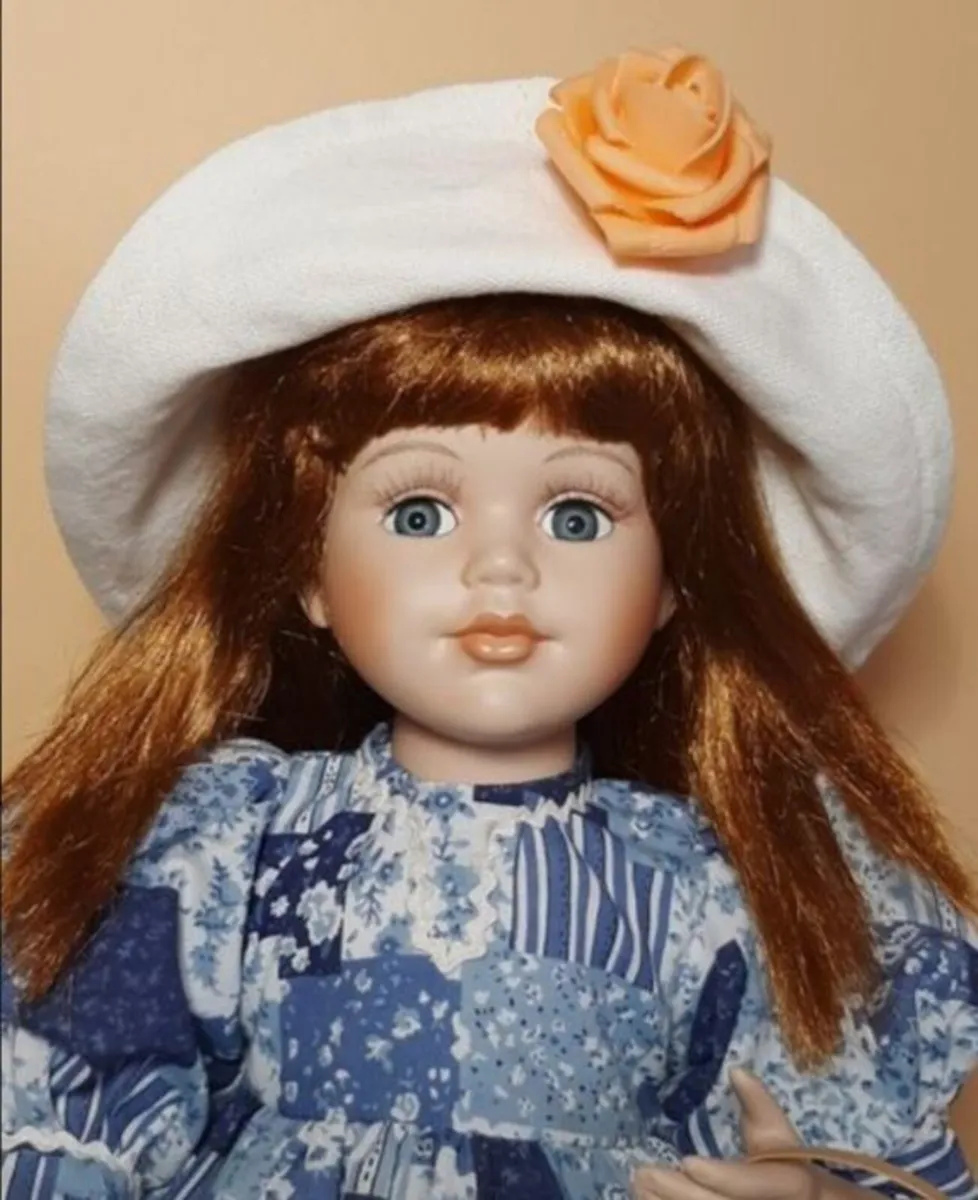 Porcelain doll - Image 1