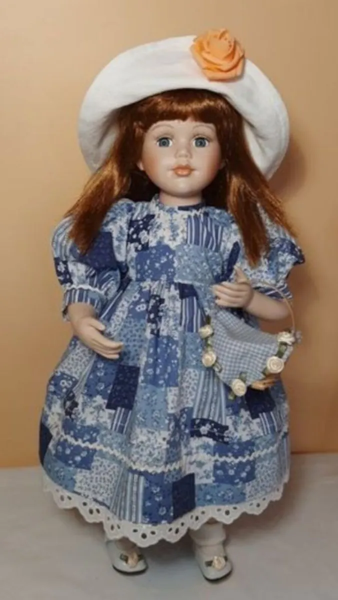 Porcelain doll - Image 2