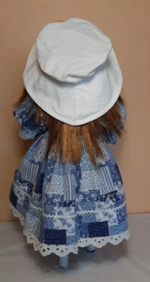 Porcelain doll - Image 3