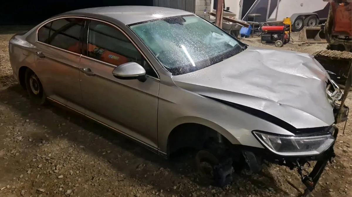 2016 Volkswagen Passat Breaking. - Image 1