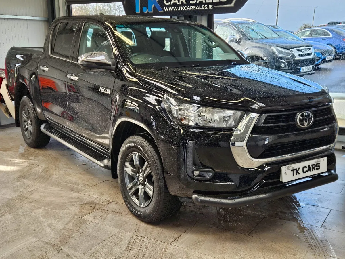 24 TOYOTA HILUX 2.4D4D ICON 4WD 150 BHP - Image 1