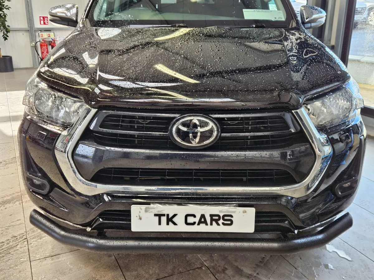 24 TOYOTA HILUX 2.4D4D ICON 4WD 150 BHP - Image 4