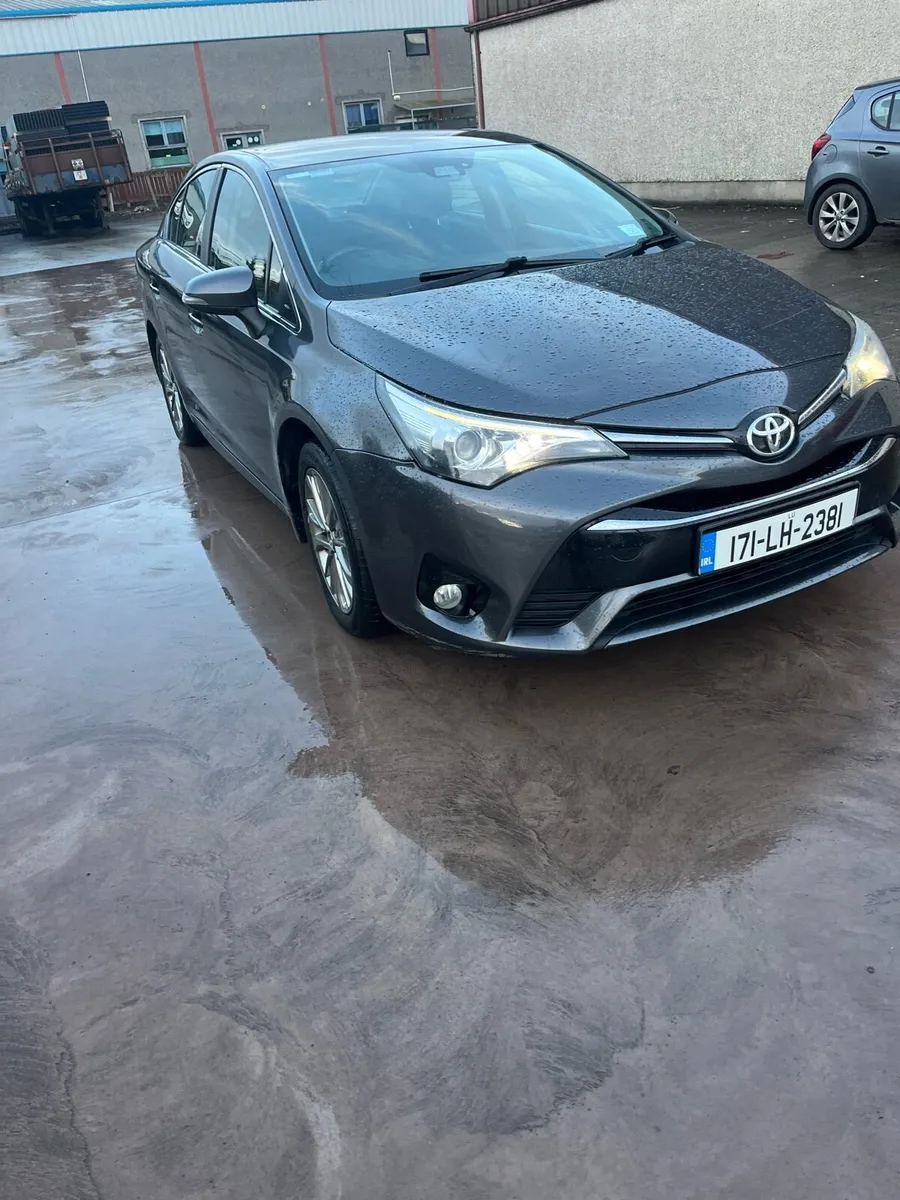 17 toyota Avensis 1.6 d4d - Image 2