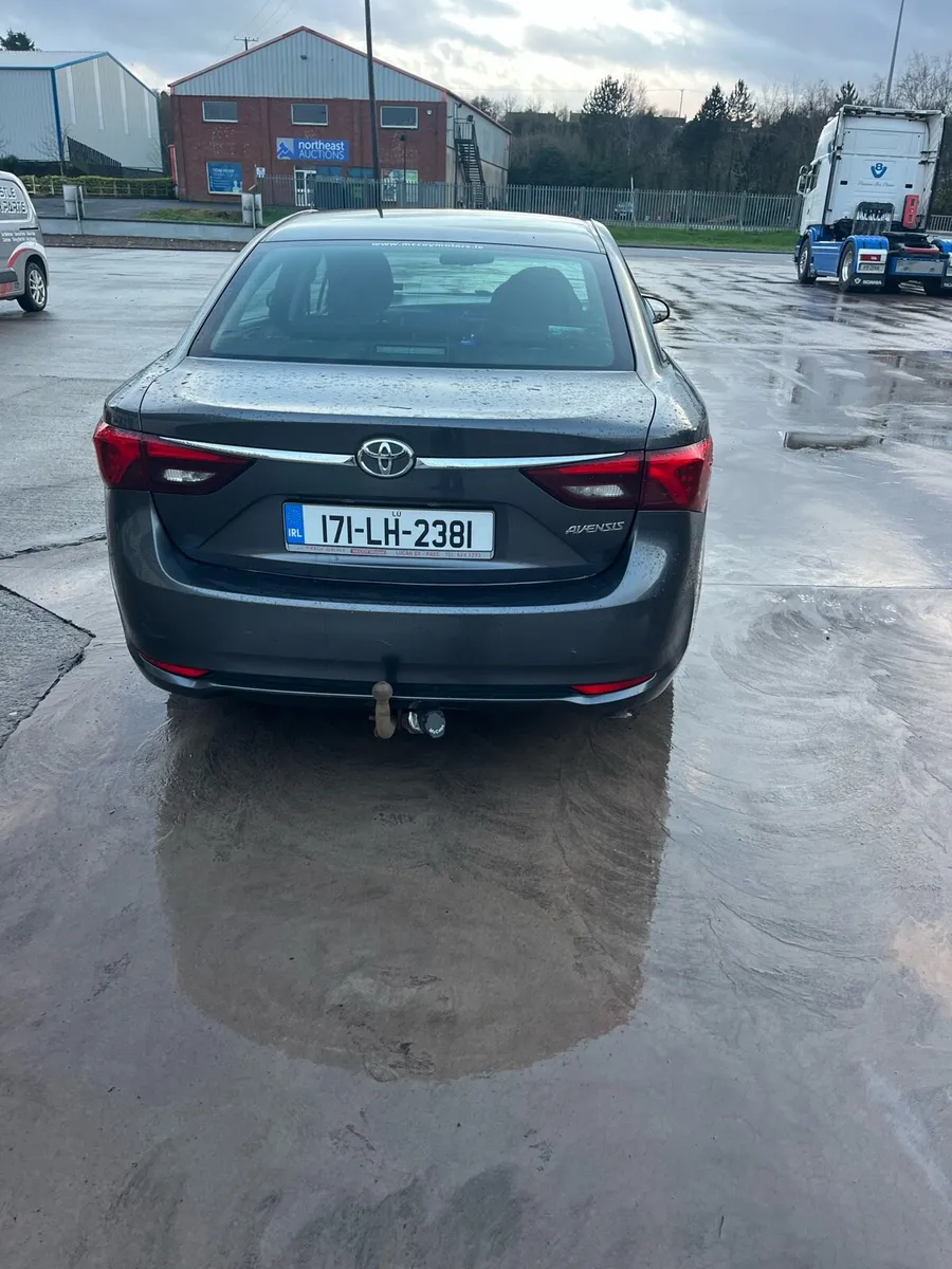 17 toyota Avensis 1.6 d4d - Image 4