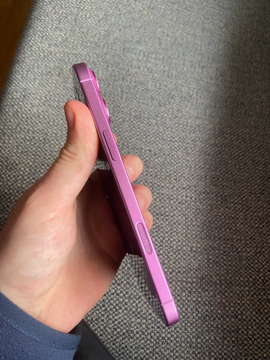 Apple IPhone 16 plus 128gb unlocked 97% battery - Image 3