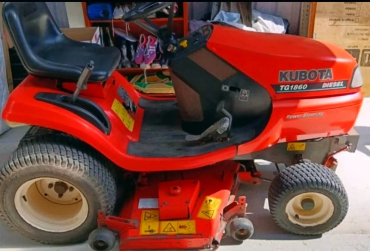 Kubota Ride On Mower - Image 4