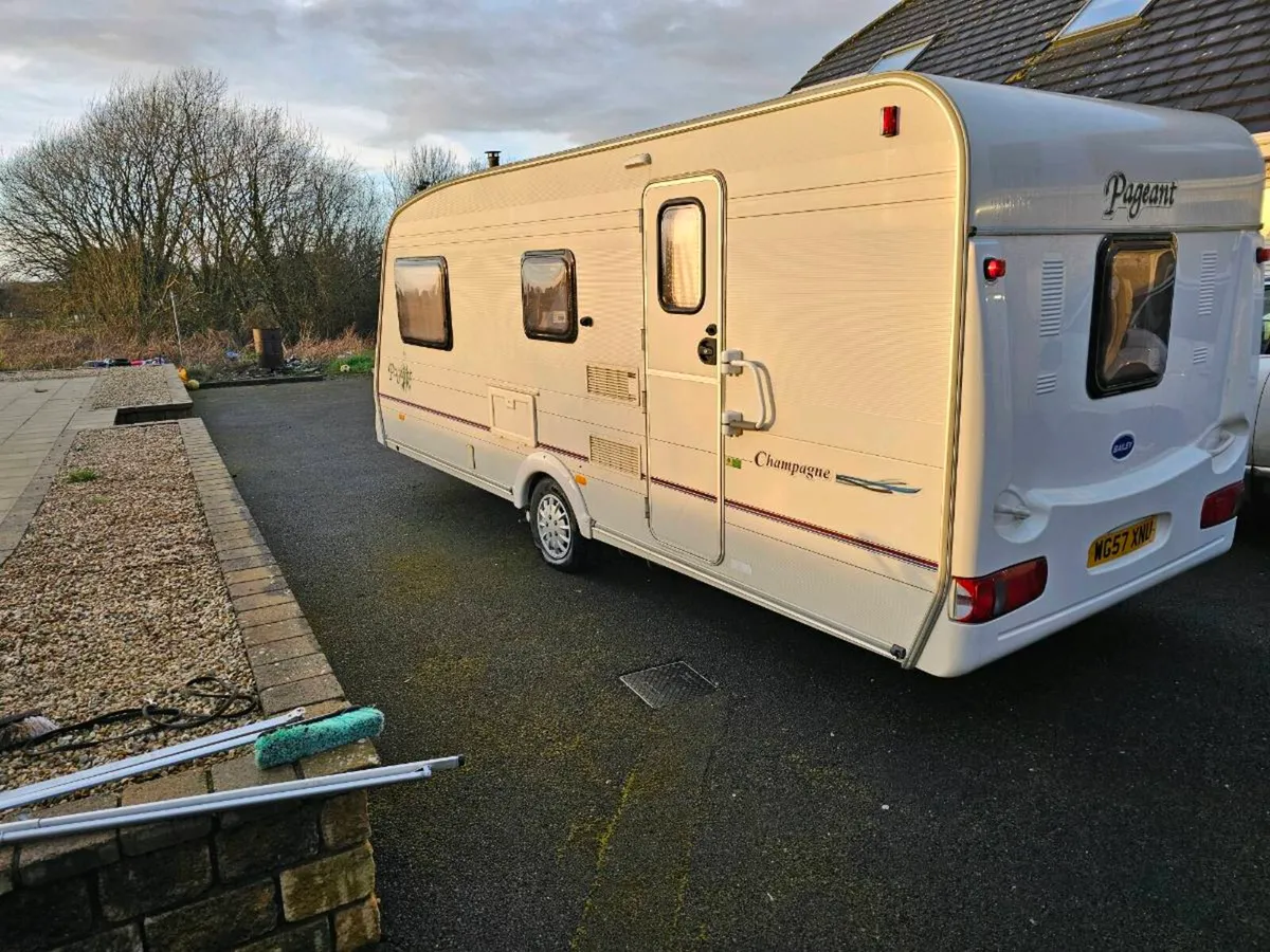 Bailey peagent 4 berth caravan - Image 4