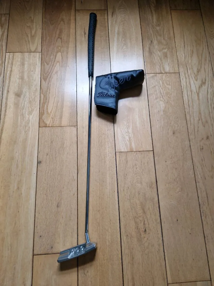 Left handed putter - Image 1