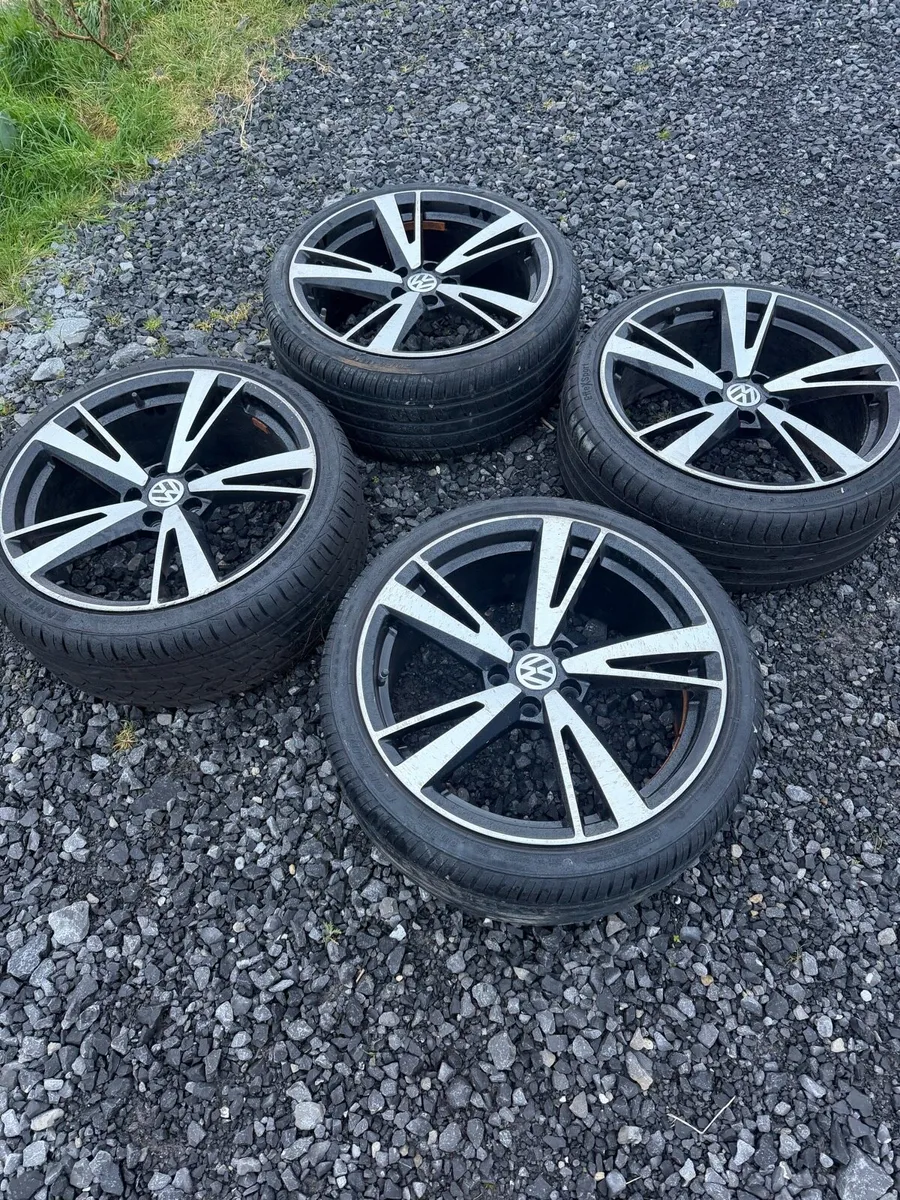 Vw Alloy wheels - Image 2