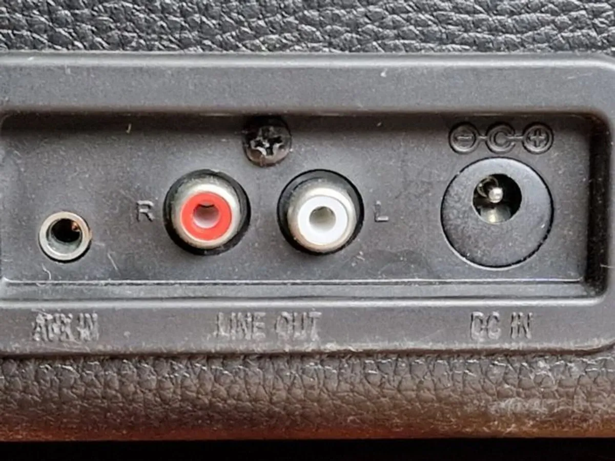 CROSLEY Turntable Record Player, Model CR8005A-BK - Image 4