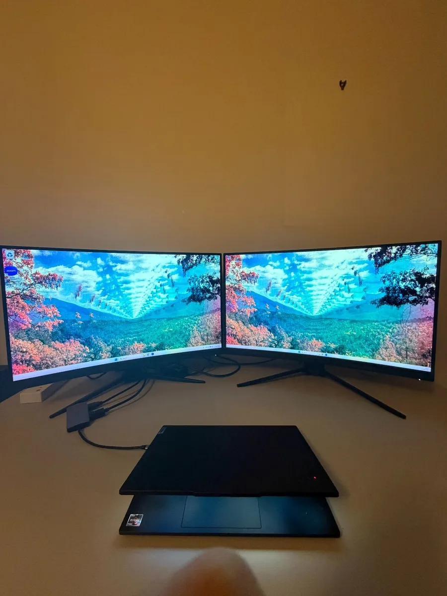 MSI Curved Gaming Monitors (1 x 1440p and 1x1080p) - Image 1