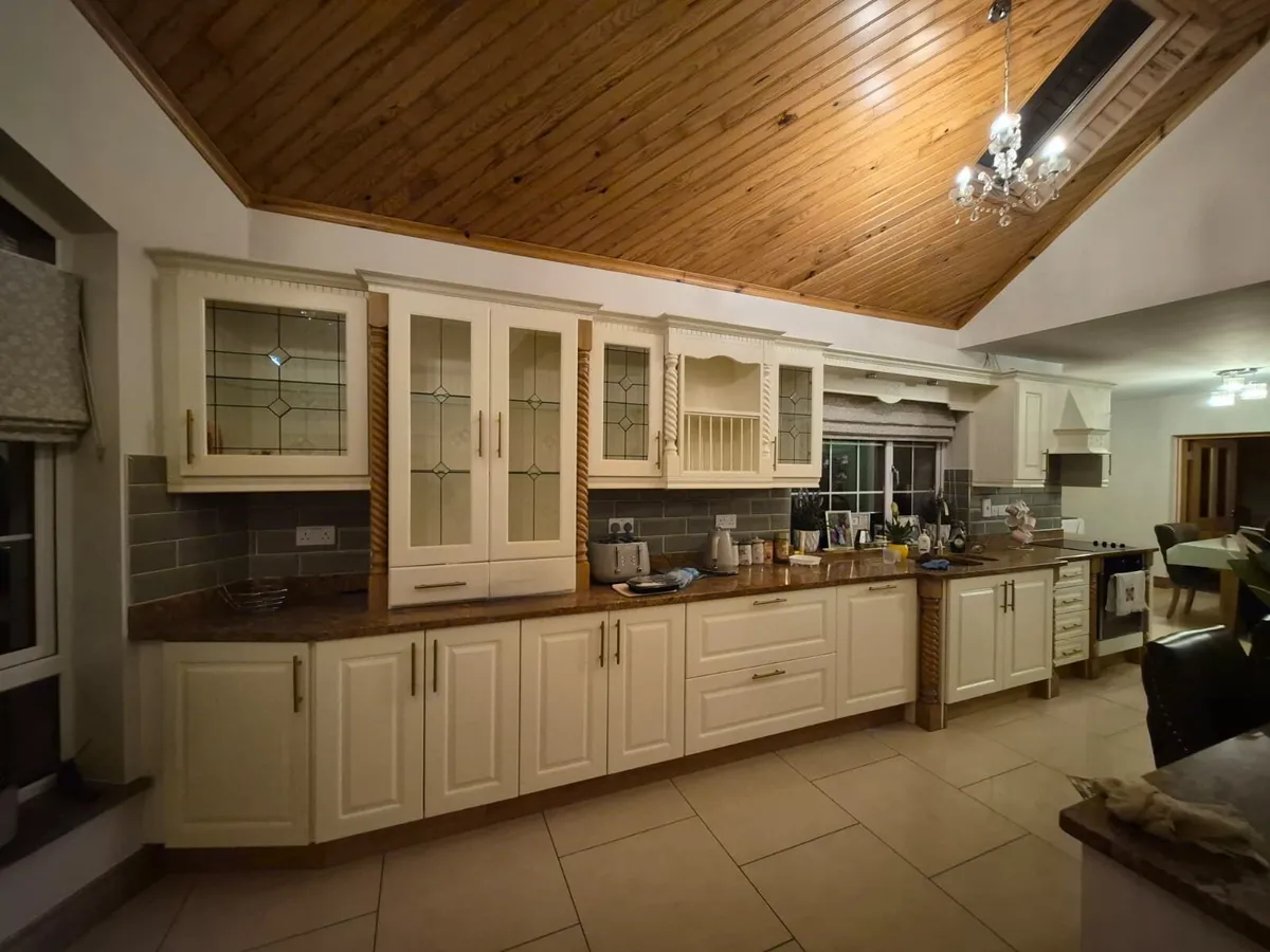 Kitchen - Image 2