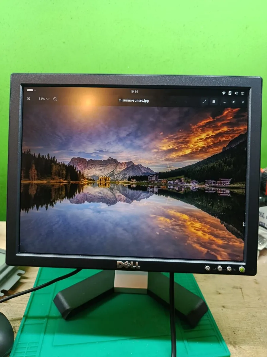 Dell monitor - Image 1