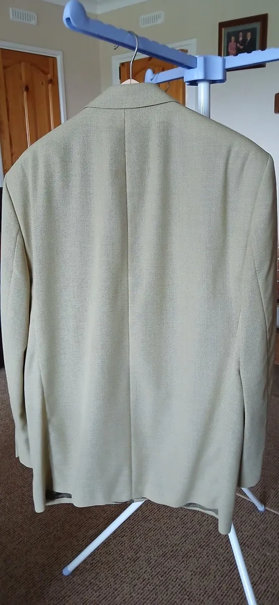 Gents smart beige jacket - Image 2