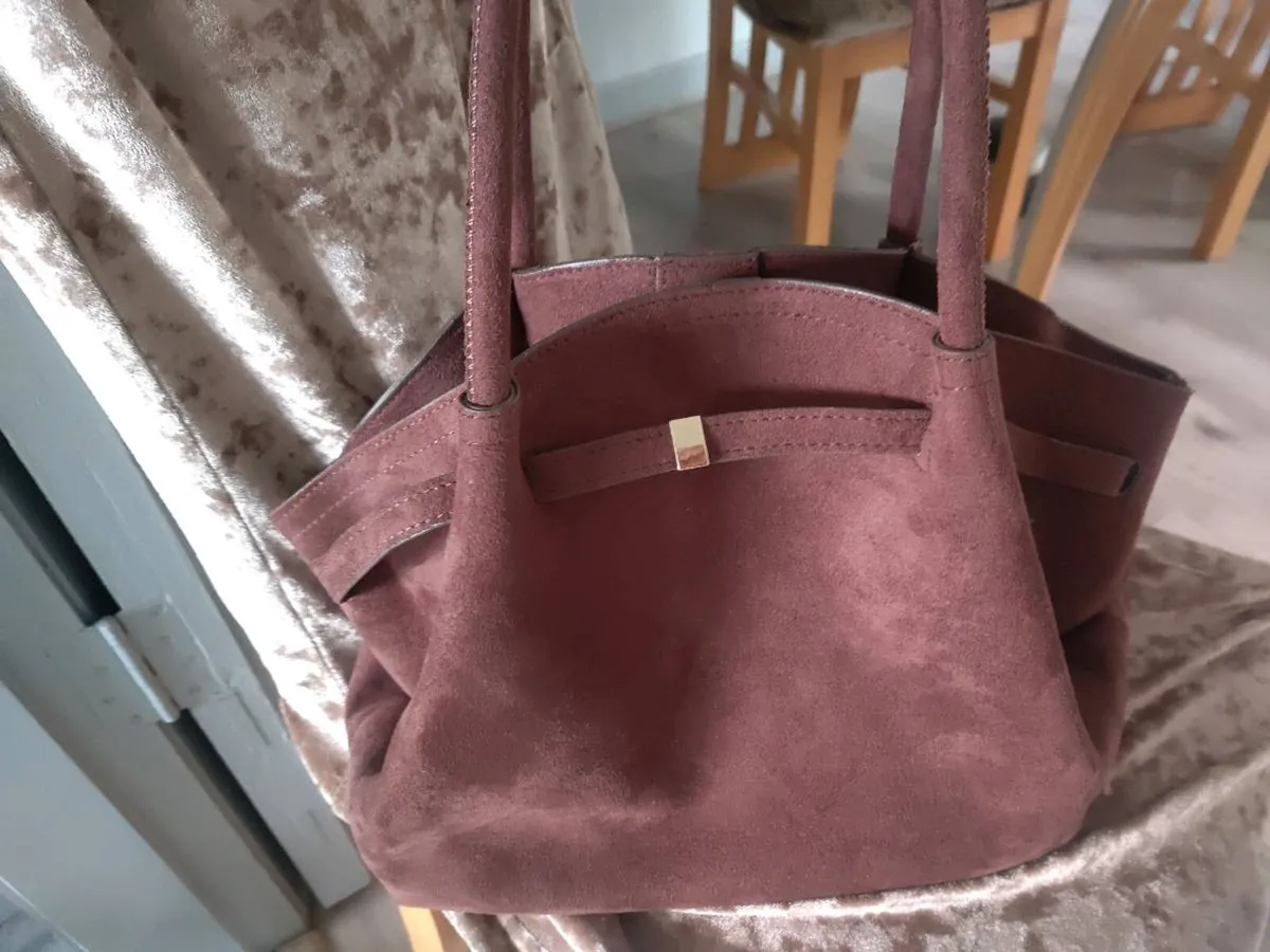 Chocolate colour hand bag suede looking new - Image 2