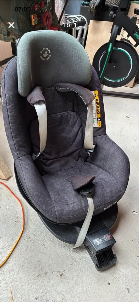 Maxi cosi pearl pro& isofix base 9months-3.5 yrs