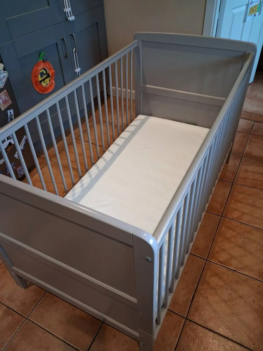 Baby Elegance Travis Cot Bed - Image 3