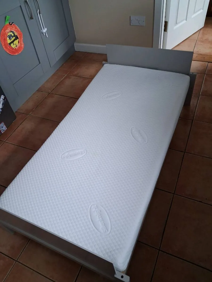 Baby Elegance Travis Cot Bed - Image 4