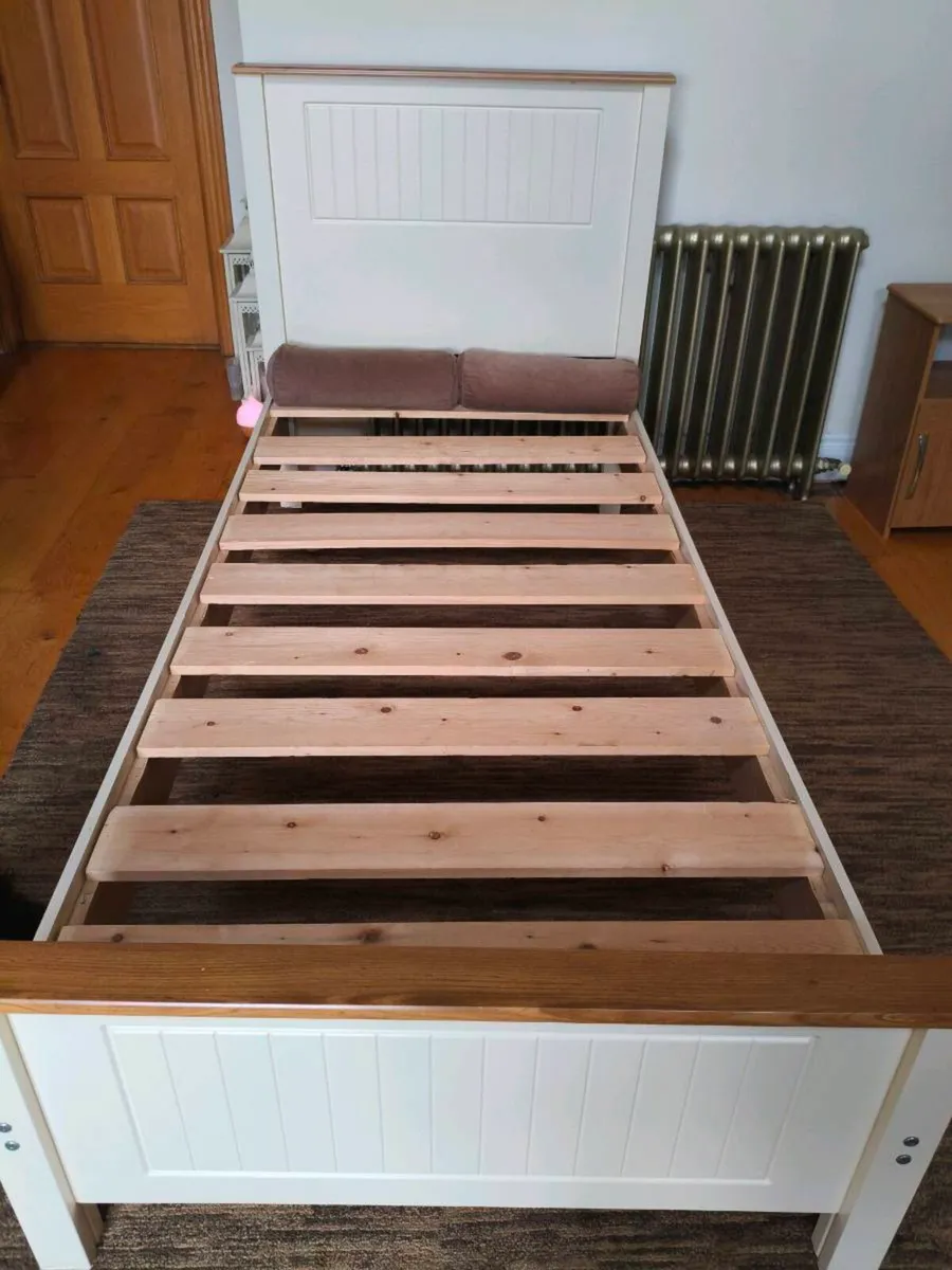 Beautiful new single bed mattress locker. - Image 1