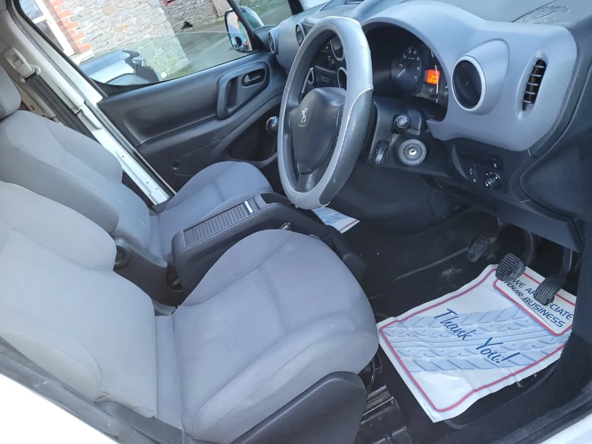 152 Peugeot Partner Tax 11-26 Test 09-26 - Image 4