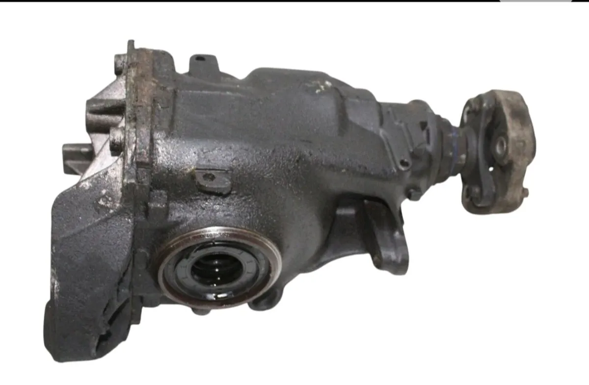 BMW F30 F31 REAR DIFFERENTIAL - Image 1