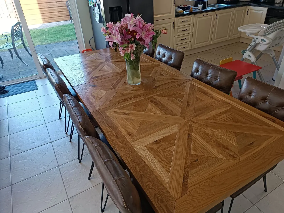 Kitchen & Dining Extendable Table & Chairs - Image 1