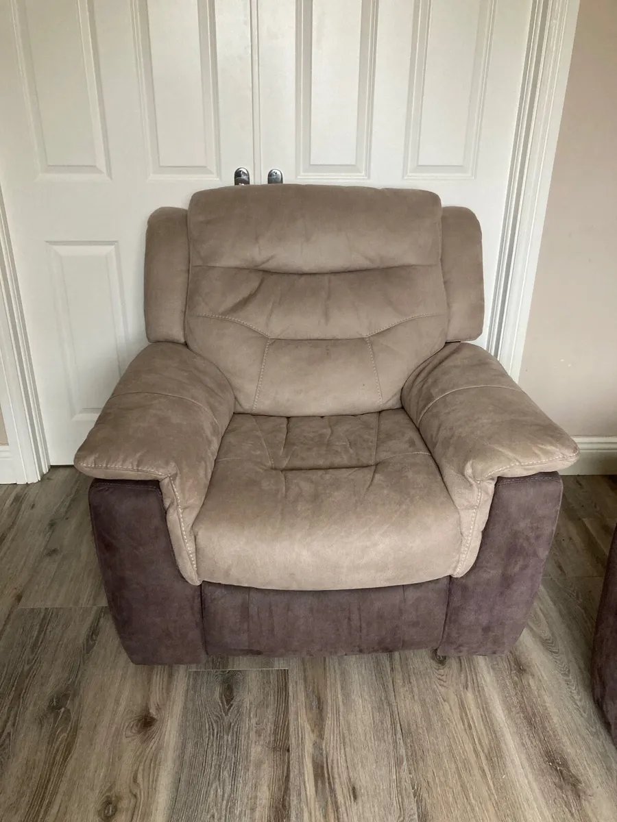 Recliner armchair - Image 1