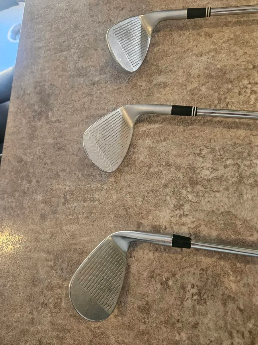 3 left handed wedges in great condition - Image 2