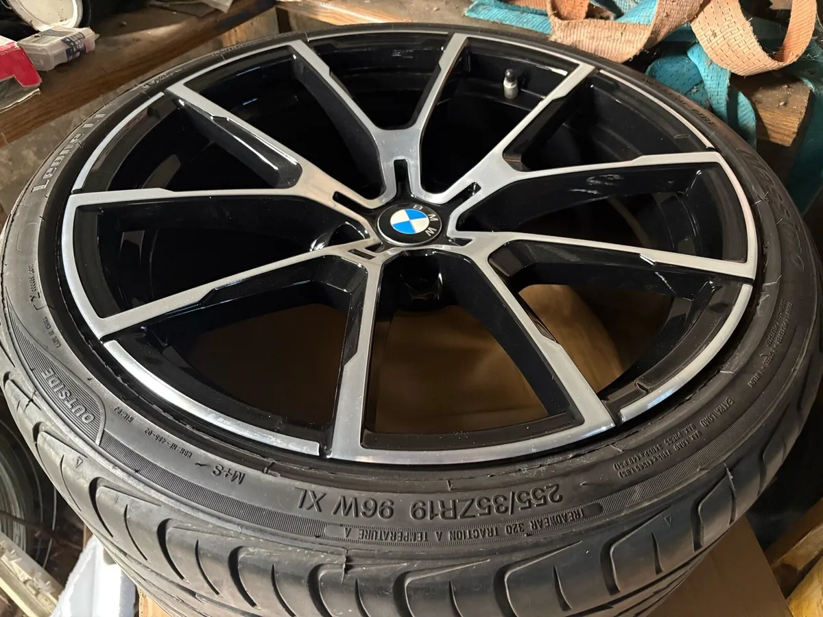 19inch BMW MSport Alloys - Image 2