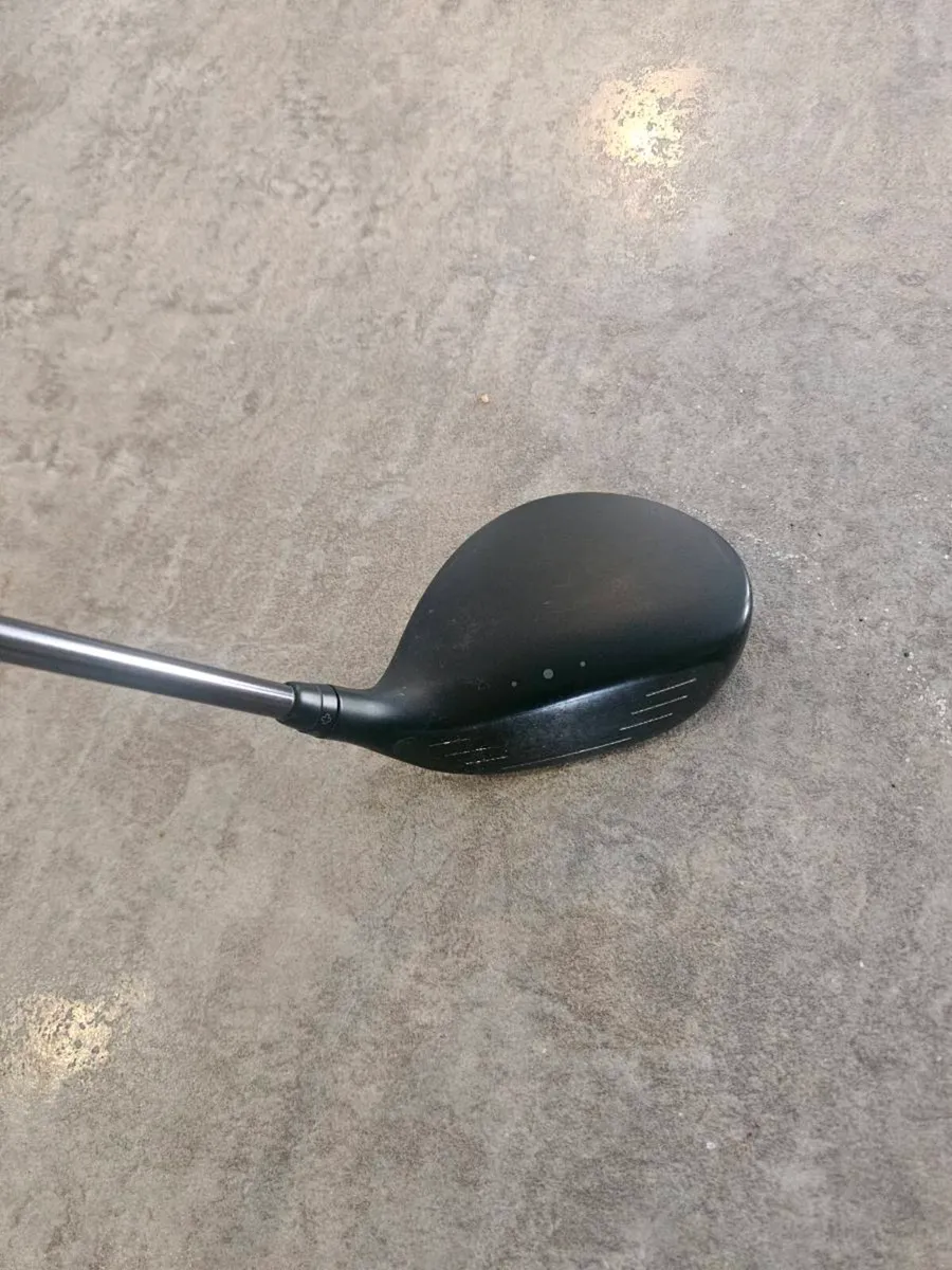 Left handed ping 3 wood g425 lst - Image 1