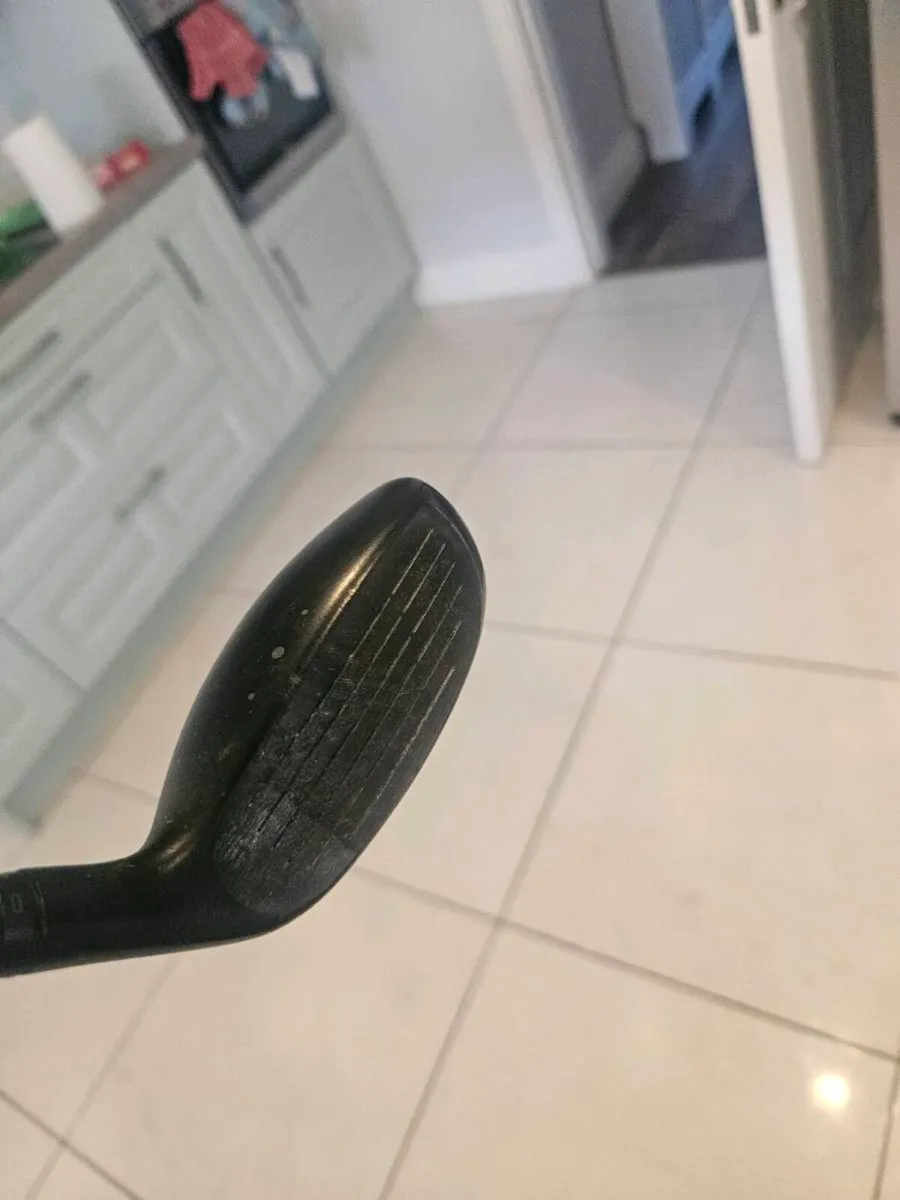 Left handed 19 degree ping g425 hybrids. - Image 2