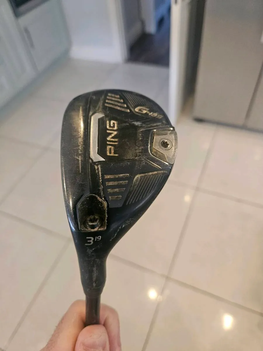 Left handed 19 degree ping g425 hybrids. - Image 1