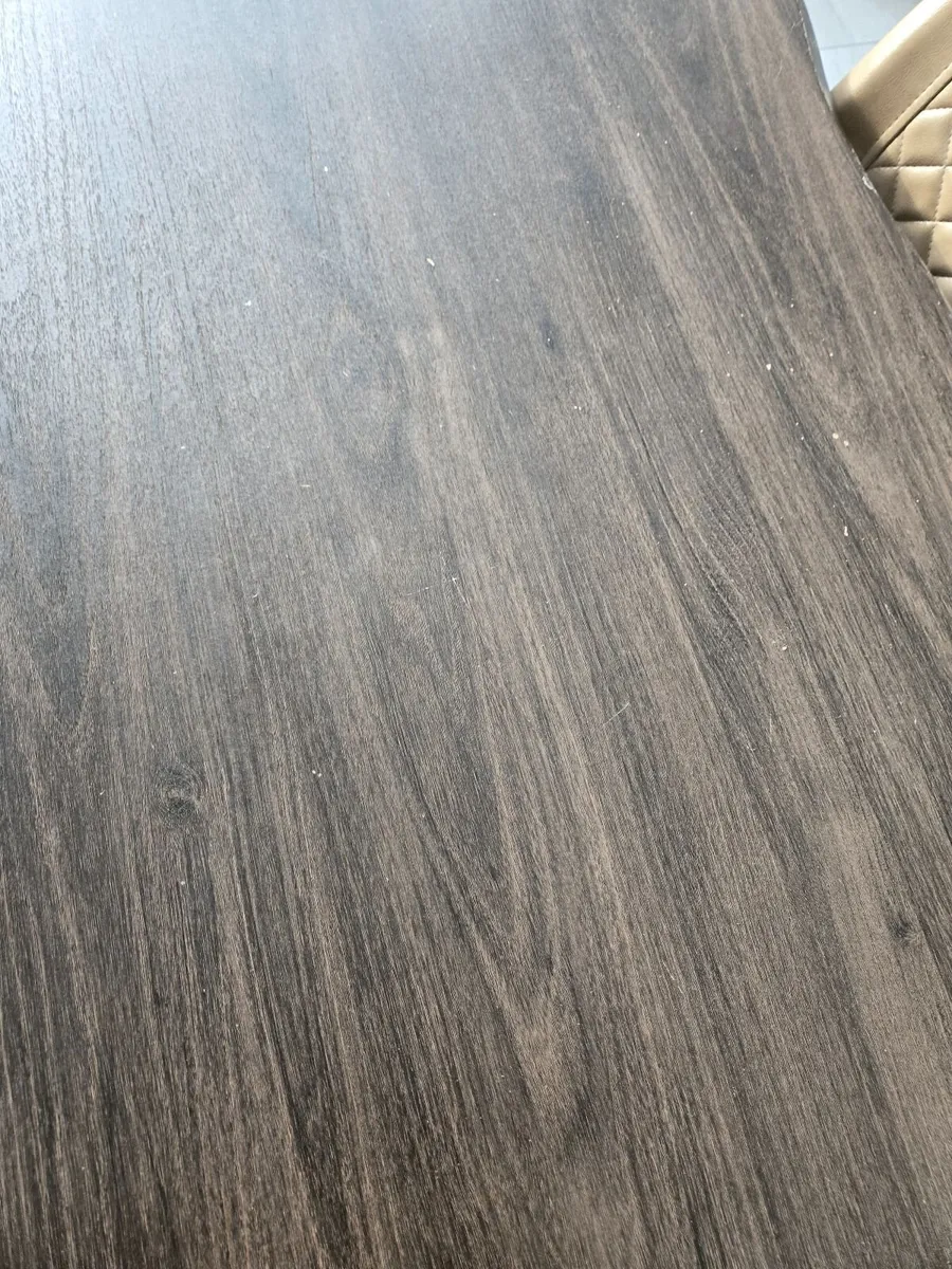 Dining table - Image 2