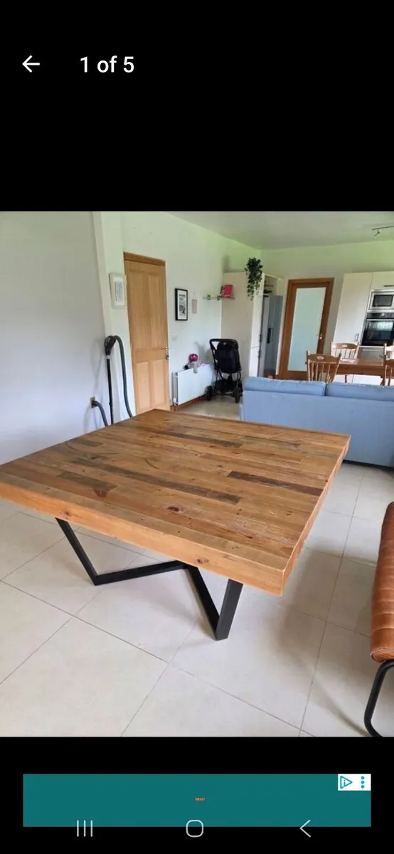 Kitchen table - Image 1