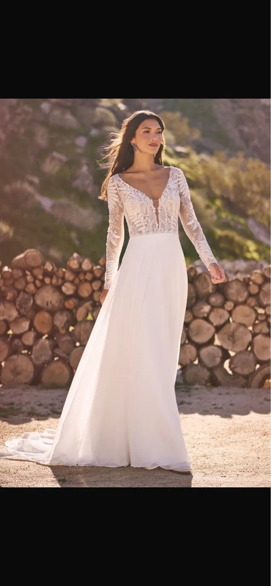 Wedding dress - Image 4